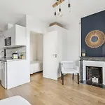 Charming Top Floor Near Montmartre